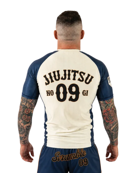 Yakyu Short Sleeved Rashguard - Navy / Ivory Yakyu Short Sleeved Rashguard - Navy / Ivory