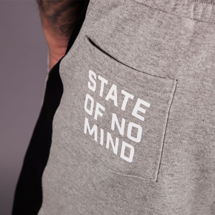 Scramble 'State of No Mind' Casual Shorts - Grey