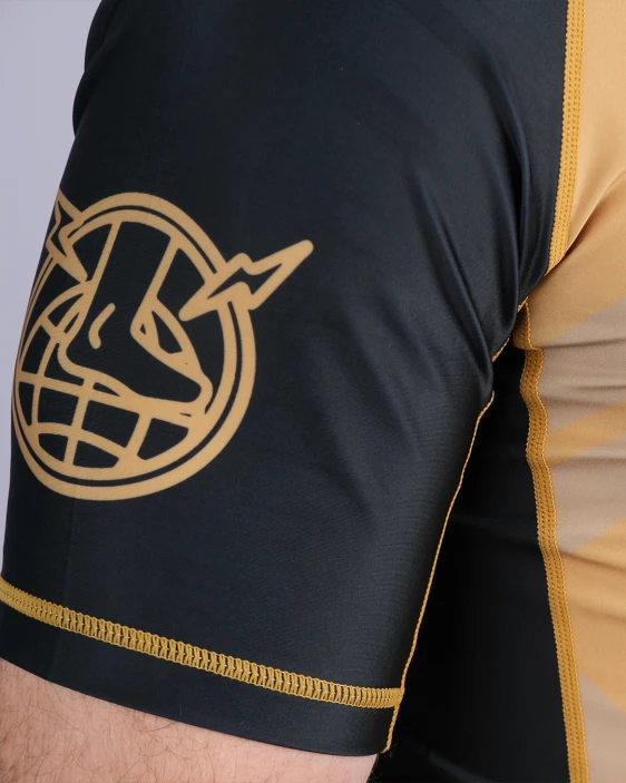 Leglock Camp Rashguard